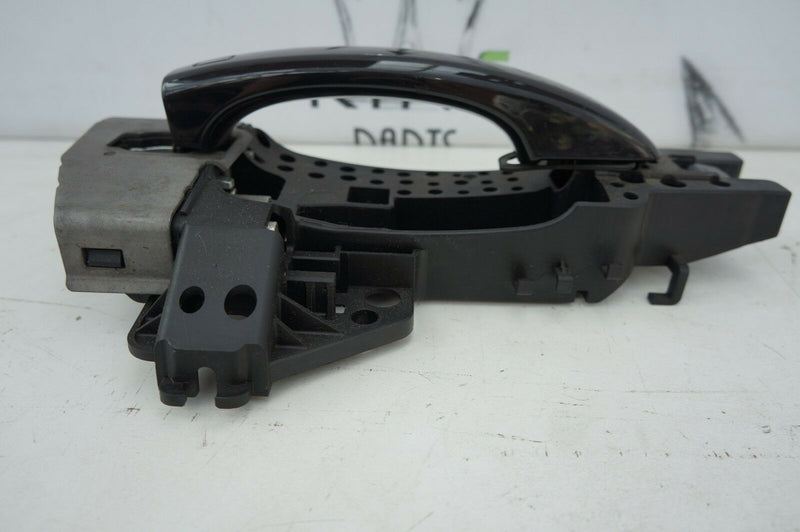 AUDI A4 (B8) 2008-2015 FRONT RIGHT SIDE DOOR HANDLE + BRACKET 8T2837886A