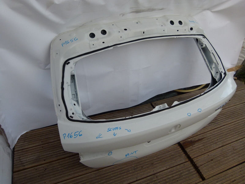 BMW 1 SERIES F40 2019-ON GENUINE REAR TAILGATE PANEL in WHITE