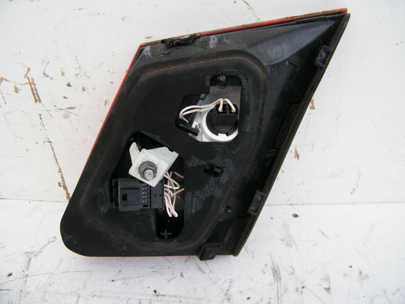MERCEDES W212 E-Class 10-15 SALOON REAR INNER BOOT LIGHT LEFT SIDE NS 2129060358