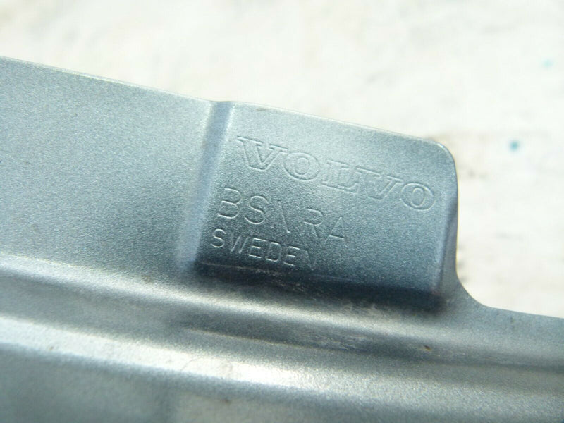 VOLVO V40 2012-2019 FRONT FENDER WING PANEL RIGHT DRIVER SIDE 7284646