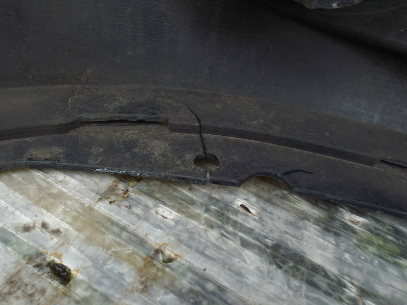 Renault Clio 2001-2005  Front Bumper Genuine Green (A3278)