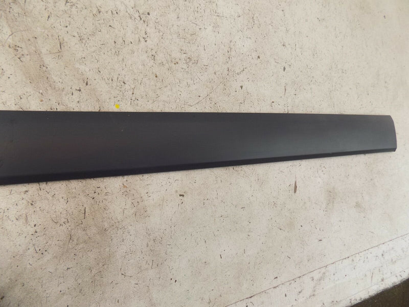 Vauxhall ZAFIRA B Left Front Door Protective Moulding Strip 13137824 (S25-07/12)