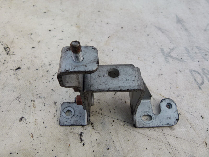 MERCEDES C W204 2007-2011 2.2 CDI ENGINE MOUNT BRACKET GENUINE A2044901140