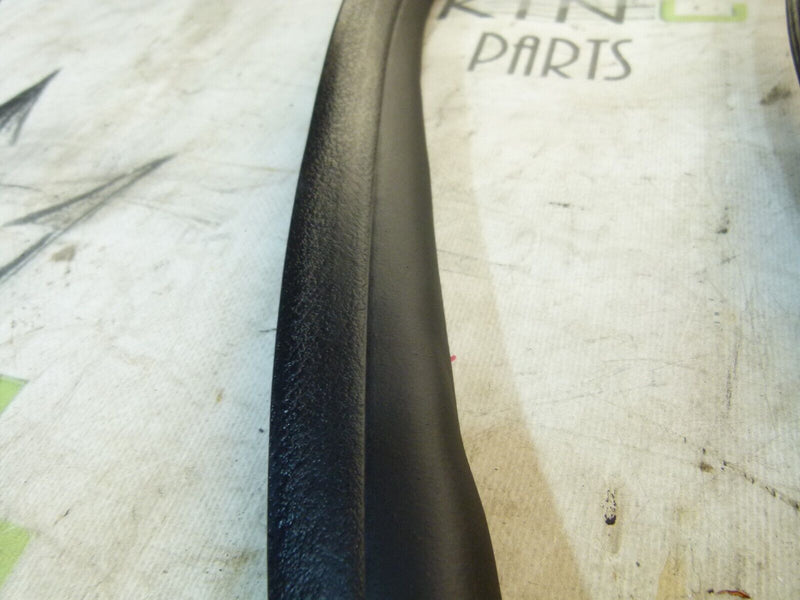 RENAULT CAPTUR 2020-ON FRONT LEFT OR RIGHT DOOR RUBBER SEAL WEATHERSTRIP