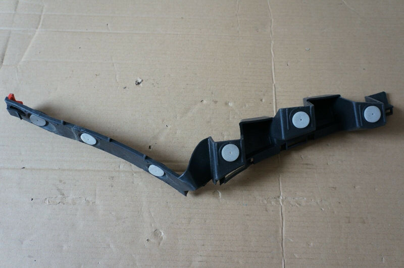 VAUXHALL CORSA D 2006-2014 REAR BUMPER LEFT BRACKET GUIDE *NEW 13179903 /S04-27+