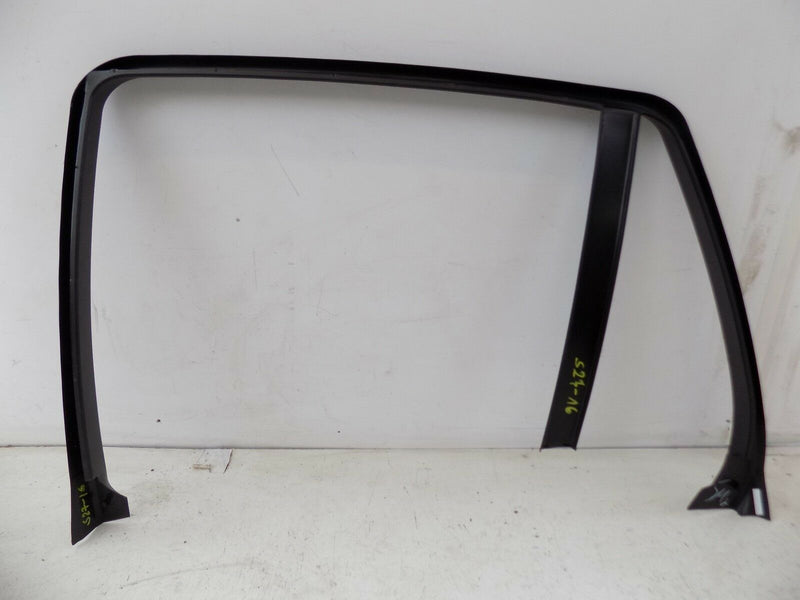 BMW X5 E70 M SPORT WINDOW DOOR FRAME PLASTIC COVER LEFT REAR 51357141035 (S27-16