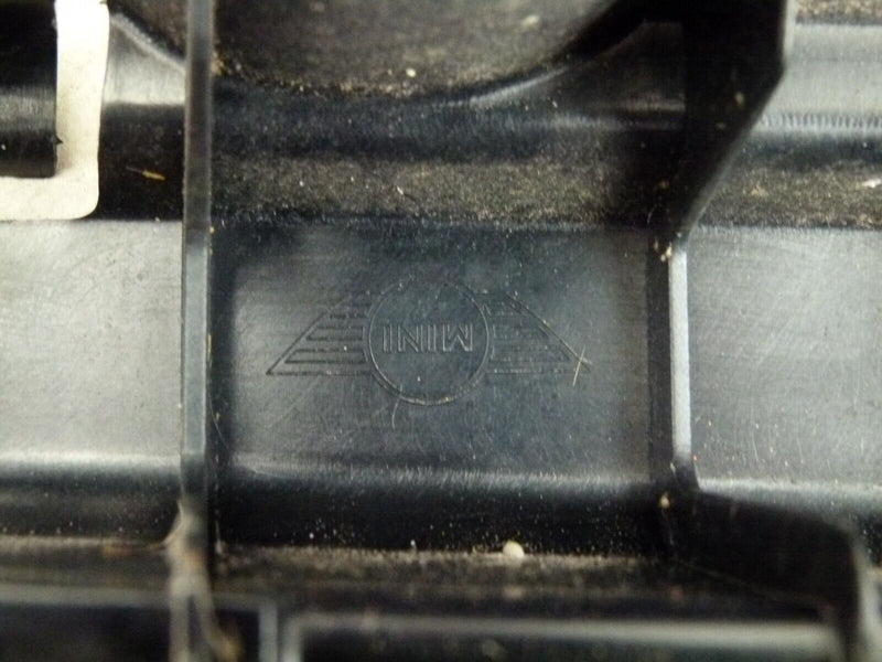 MNI COOPER F55 2014-2018 REAR BUMPER RIGHT CORNER BRACKET GENUINE 7318756