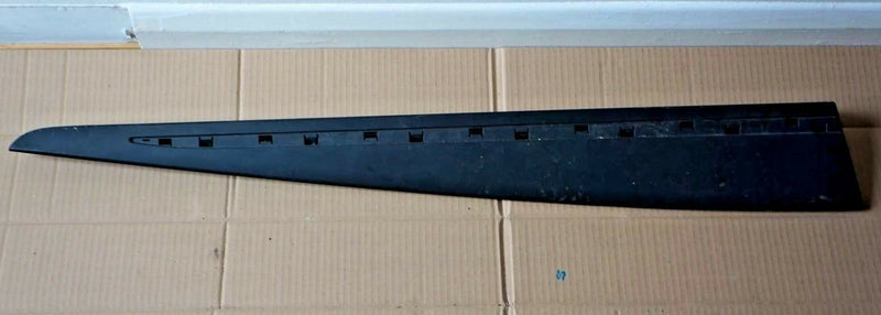 Renault Clio IV FRONT RIGHT SIDE DOOR MOULDING TRIM DECOR mat 2302703 (S14-20)