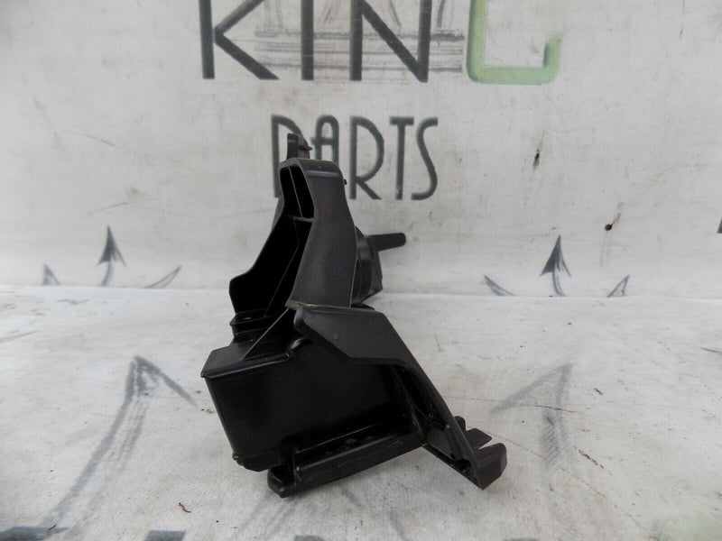 VW PASSAT B8 2014-ON REAR BUMPER BRACKET MOUNT HOLDER RIGHT 3G5807484