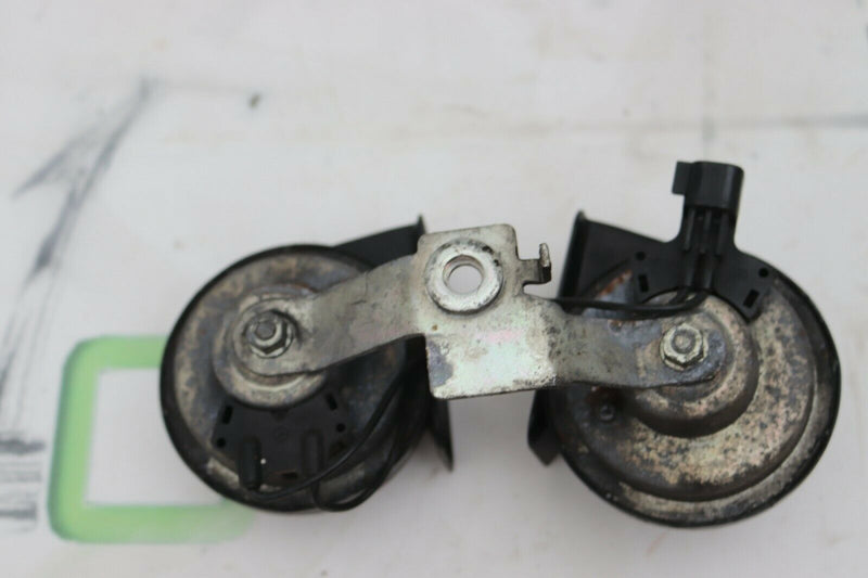 FORD C-MAX MK1 2003-2010 TWIN DOUBLE SIREN HORN WITH BRACKET 0055306 A046522