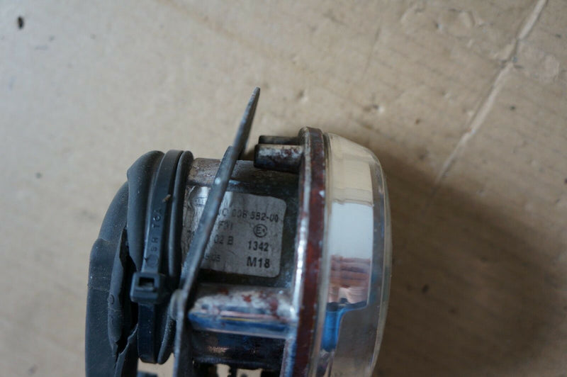 Hella Fog Light MERCEDES TOYOTA 1N0 008 582-007 (S10-33)