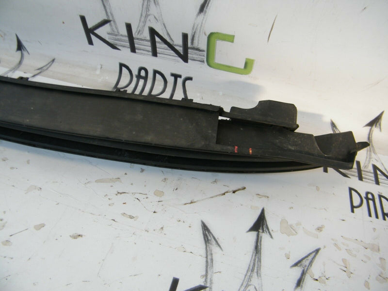 VAUXHALL CORSA E 2014-ON FRONT BUMPER LOWER GRILL 39003563