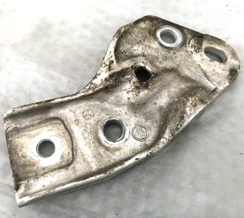 MERCEDES GLC X253 UNDERBODY STRUT PANEL RIGHT SIDE SUPPORT BRACKET A2053230240
