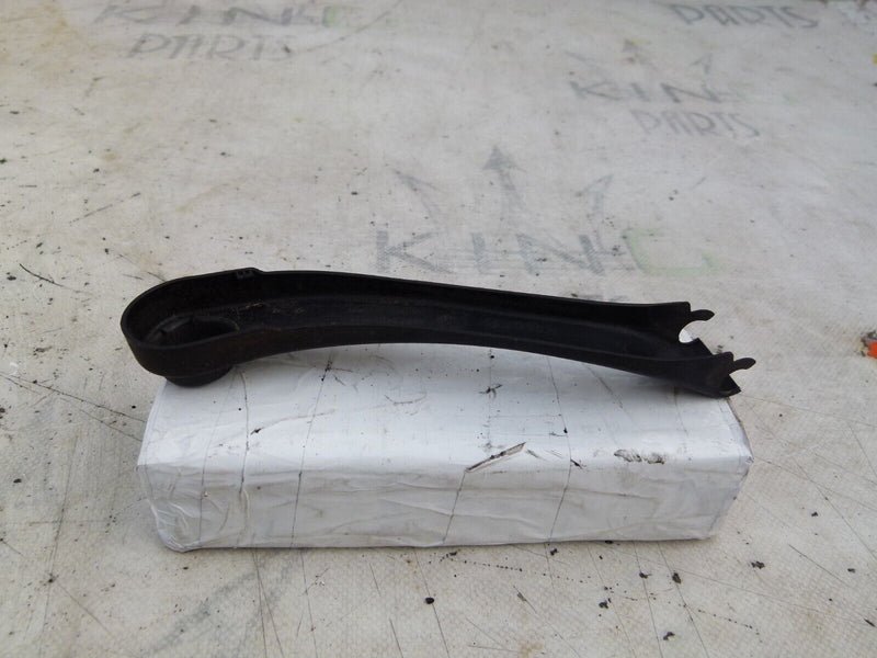 MERCEDES C W204 2007-2011 WINDSHIELD RIGHT WIPER COVER GENUINE A2048320341