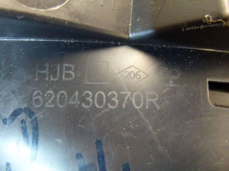 RENAULT CAPTUR 2020-ON BUMPER GRILLE 620430370R