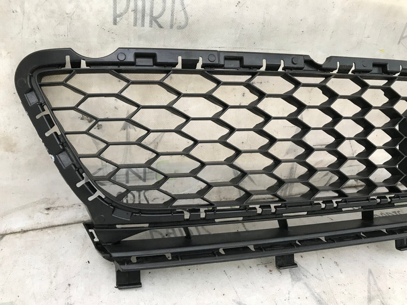 VW GOLF MK7 2012-2017 FRONT BUMPER LOWER GRILLE GENUINE 5G0853677