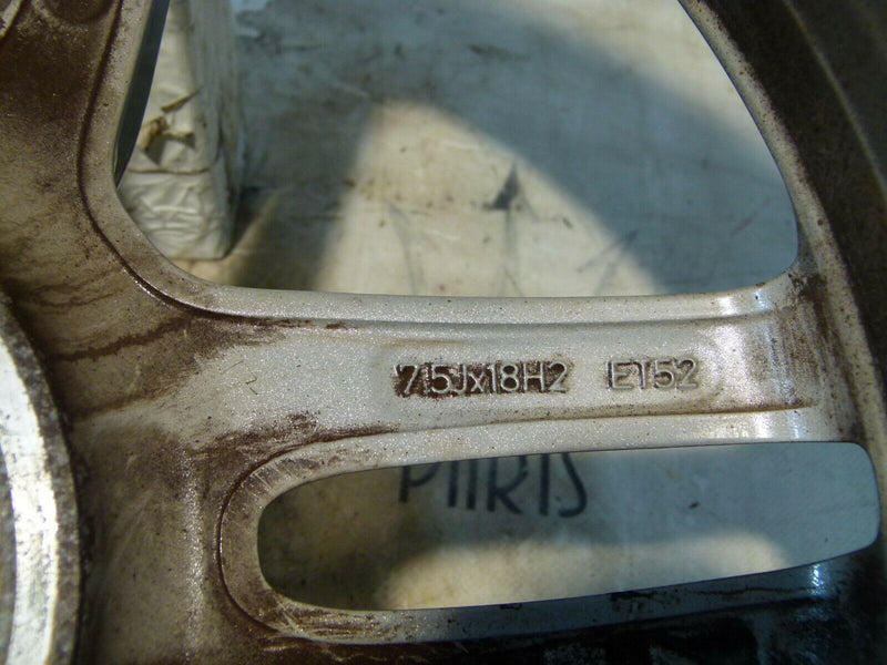 MERCEDES W176 AMG GENUINE ALLOY WHEEL RIM 18" 7.5Jx18CH ET52 A1764010700