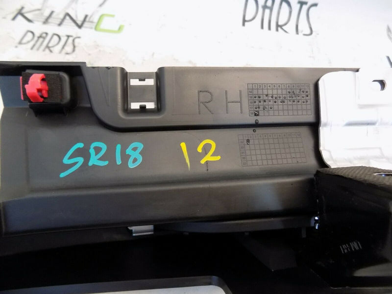 KIA SORENTO 2016-ON RIGHT SIDE SKIRT INTEGRATED STEP C6F37-AC100