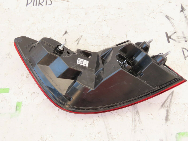 BMW 3 SERIES G20 2018-ON REAR WING RIGHT SIDE LIGHT LED LAMP LHD 7442758