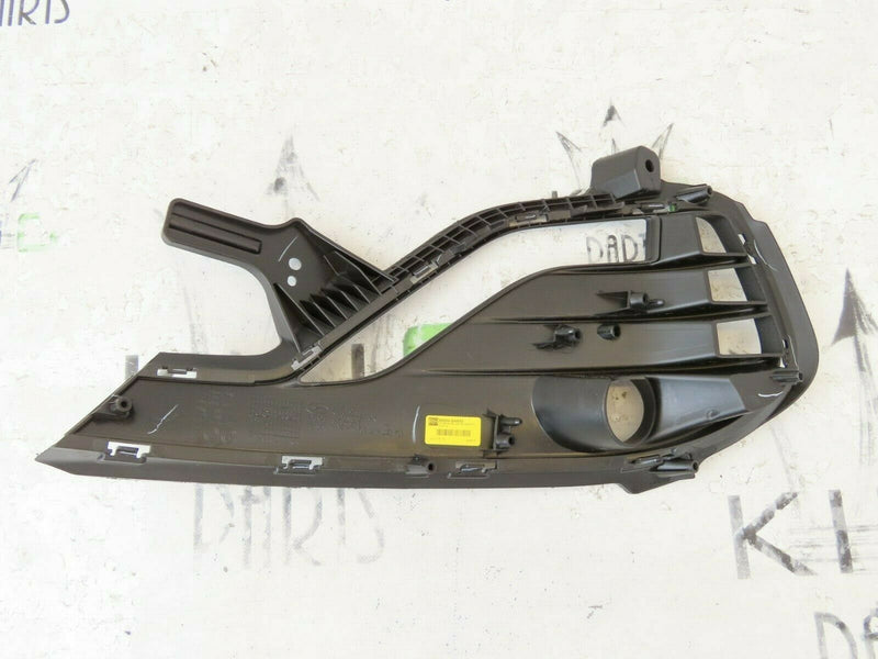 HYUNDAI i30 2019-ON FASTBACK FRONT FOG LIGHT RIGHT GRILLE *NEW* 86564-G4AE0