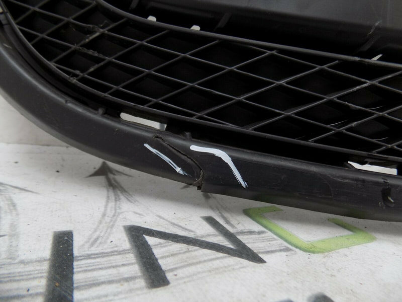 VW UP 2016 - ONWARDS BLACK FRONT BUMPER CENTRE GRILLE GENUINE 1S0853677