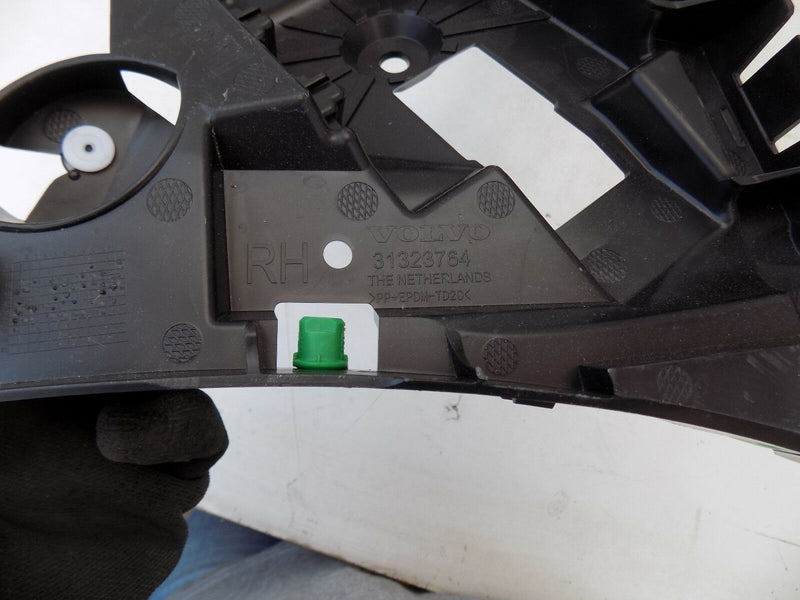 VOLVO XC60 2014-2016 RHD RIGHT REAR UPPER BUMPER BRACKET 31323764 (S32-30)