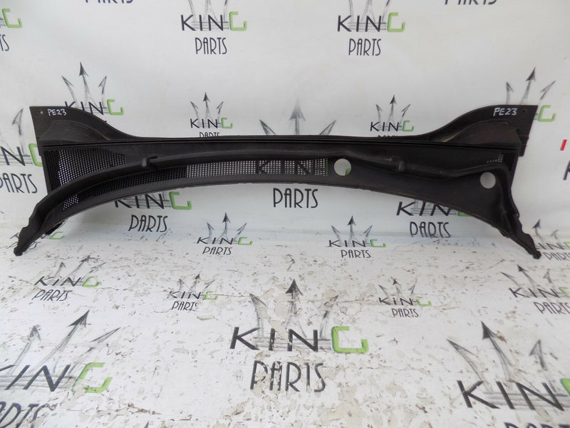 HYUNDAI TUCSON 2015-2018 FRONT WINDSCREEN WIPER SCUTTLE PANEL 86151-D7900