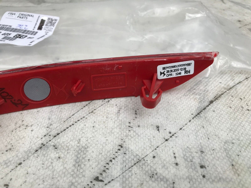 DS3 CROSSBACK 2016-18 REAR BUMPER RIGHT REFLECTOR GENUINE 9821133680