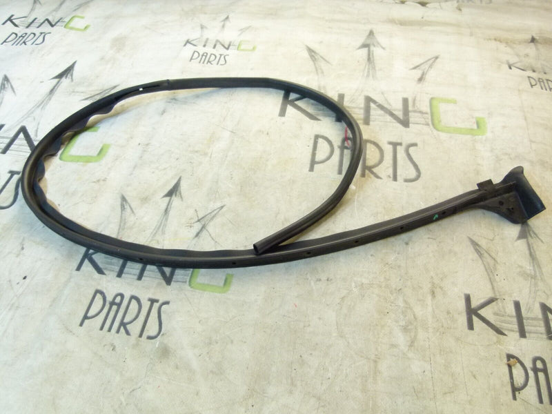 PEUGEOT 308 SW ESTATE 2017-21 FRONT RIGHT DOOR WEATHERSTRIP SEAL 9677904180