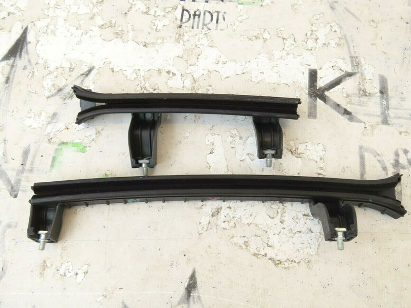 FIAT 500L TREKKING 2013-2017 FRONT LEFT DOOR WINDOW GLASS GUIDE 51884102