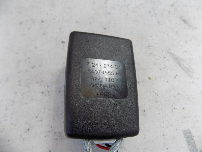 BMW 5 SERIES F10 F11 TOURING SEATBELT BUCKLE DRIVER SIDE REAR GENUINE 724327407