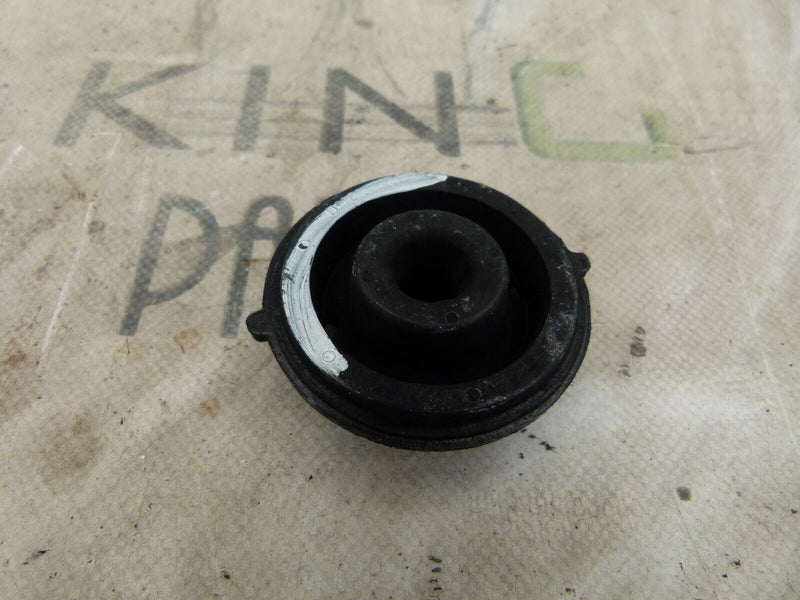 HYUNDAI TUCSON MK3 2015-2018 INSULATOR RADIATOR MOUNT GENUINE 25336C5000