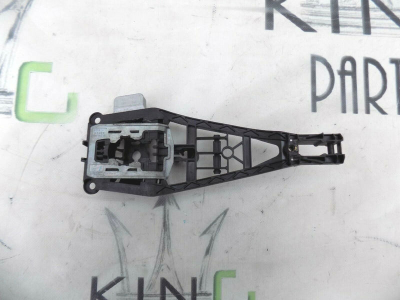 VAUXHALL CORSA D 2006-2014 3DR RIGHT SIDE FRONT DOOR HANDLE MOUNT BRACKET