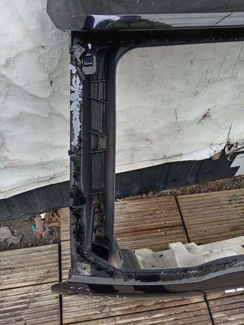 VOLVO XC60 MK2 2017-23 GENUINE BOOT LID TAILGATE PANEL in BLACK