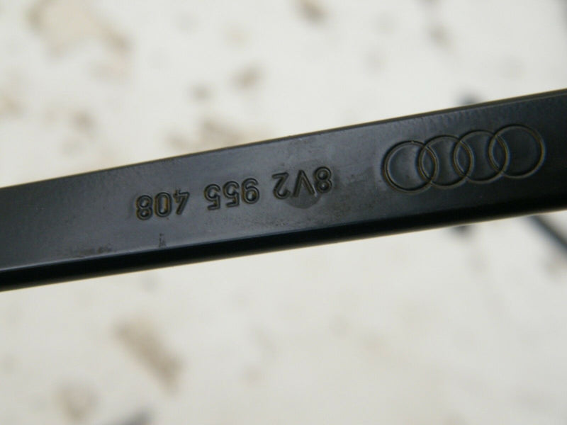 AUDI A3 (8V) 2012-2016 S-LINE 5DR RHD PAIR OF FRONT WINDSCREEN WIPER ARM LH & RH