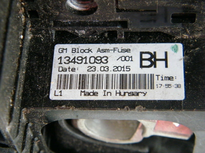 VAUXHALL CORSA E 2014-ON BATTERY TERMINAL CLAMP MODULE 525230582