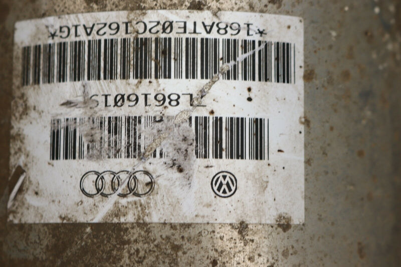 AUDI Q7 (4L) 2011-2015 3.0TDI LEFT REAR AIR SUSPENSION SPRING DAMPER 7L8616019
