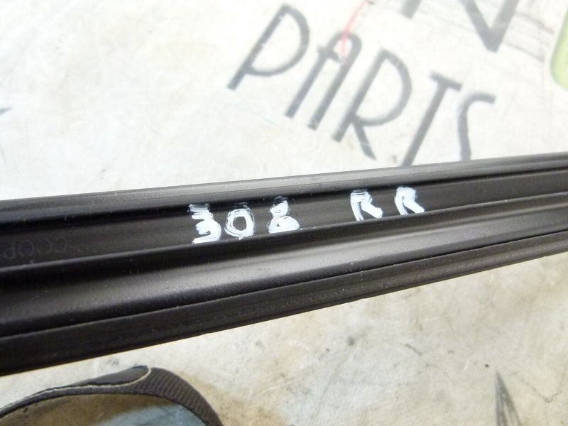 PEUGEOT 308 SW ESTATE 2017-21 REAR RIGHT SIDE DOOR WINDOW RUBBER SEAL