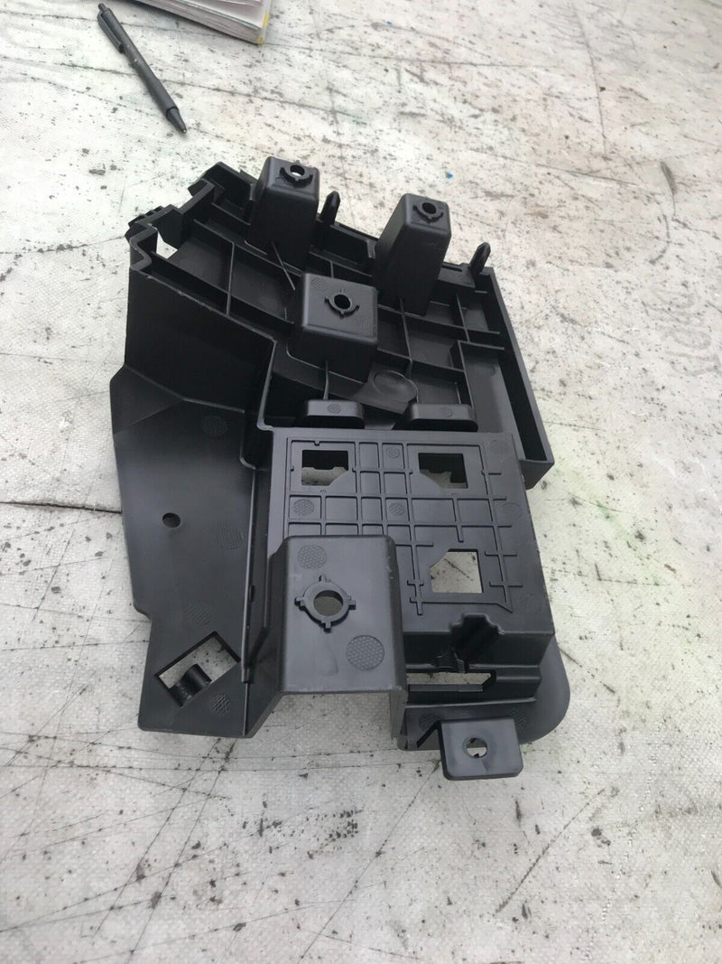 VOLVO V60 2014 SW LEFT SIDE REAR BUMPER HOLDER 31352284