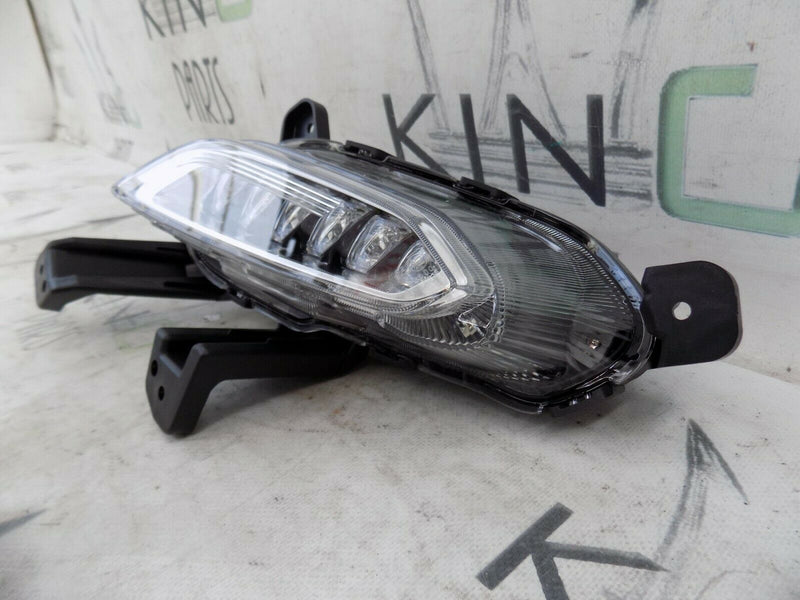 HYUNDAI i30 PD 2016-ON FRONT RIGHT LED RUNNING LIGHT FOG GENUINE 3 PIN 92208G41