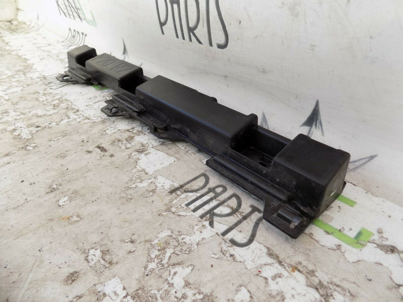 BMW 1 SERIES F20 M SPORT HOLDING STRIP MOUNT BRACKET HOLD R2 RIGHT O/S 7240914