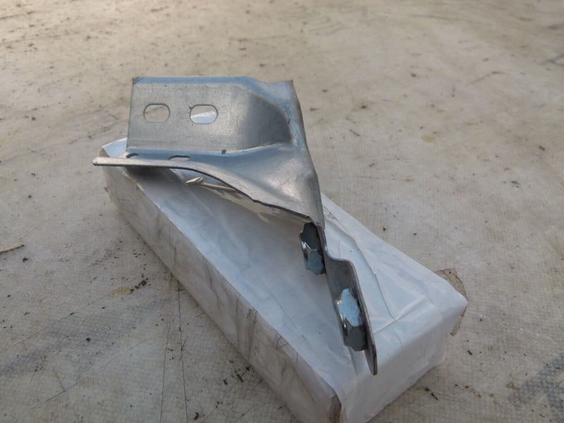VW POLO MK5 2009-14 FRONT LEFT WING FENDER BRACEKT GENUINE 6R0821141