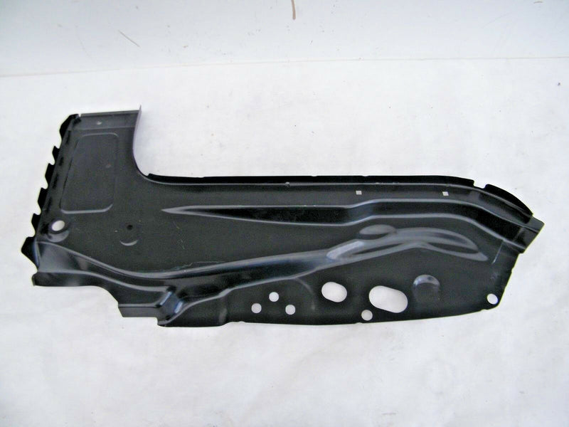 VW Transporter T5 GP T6 Taillight mounting panel WING DOORS 7E0813328G (017)