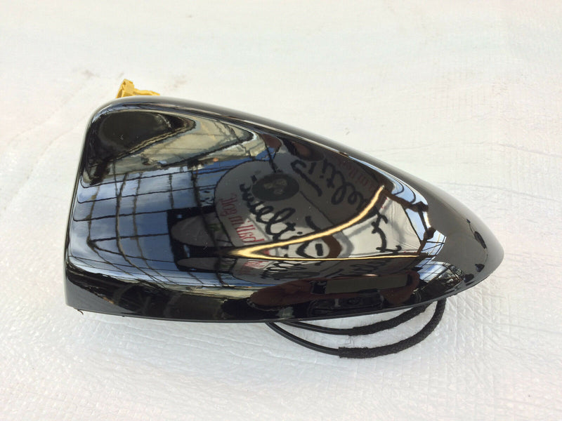 ALFA ROMEO - GENUINE SHARK ROOF ANTENNA AERIAL SAT NAV GPS FM 156114282 2 PLUGS