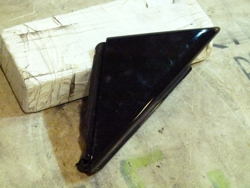 AUDI A4 S4 8W B9 2016-ON FRONT RIGHT DOOR WINDOW CORNER COVER TRIM 8W0837638