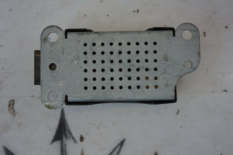 VW GOLF VI MK6 2008-2012 AMP AERIAL ANTENNA AMPLIFIER NOISE FILTER 5M0035570B