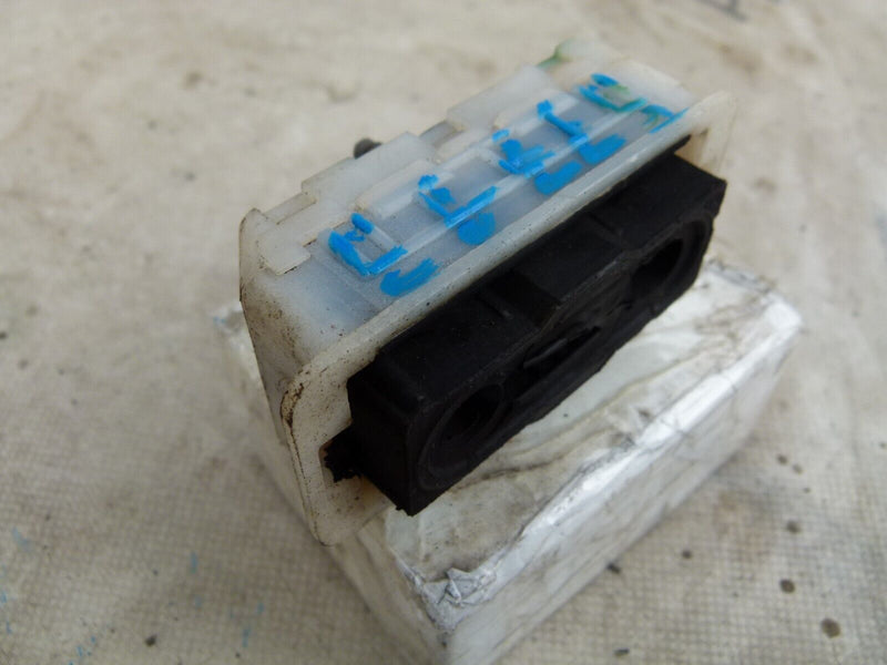 PEUGEOT 308 2013-17 RADIATOR BRACKET HOLDER GENUINE 9800613580