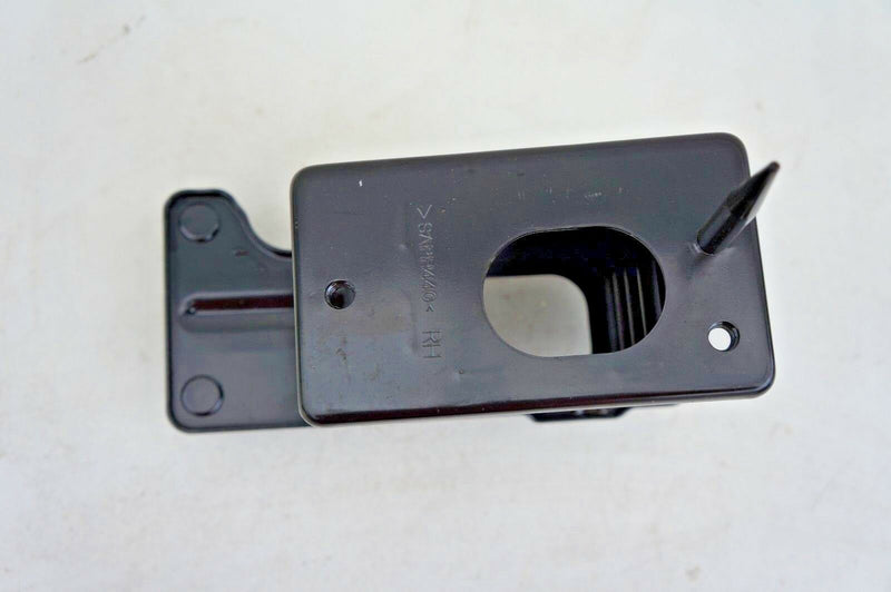 KIA CEED 2010-2012 BUMPER MOUNT BRACKET SUPPORT RIGHT 86642 1H500 (S18-02)