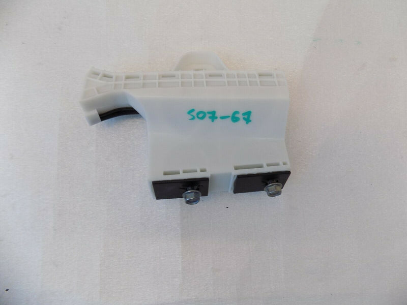 PEUGEOT 208 2012-2019 FRONT RIGHT DOOR WINDOW GUIDE 9673361080 /S07-67