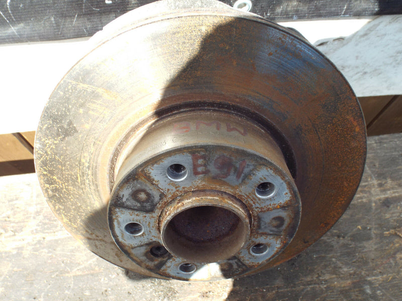 BMW 3 SERIES E90 E91 05-11 SUSPENSION HUB BRAKE DISC KNUCKLE LEG FRONT RIGHT O/S